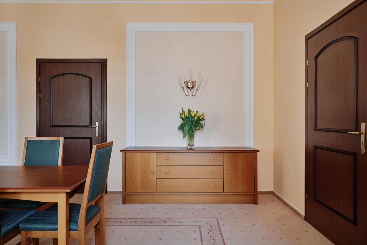 Hotel Zamojski Zamość エクステリア 写真